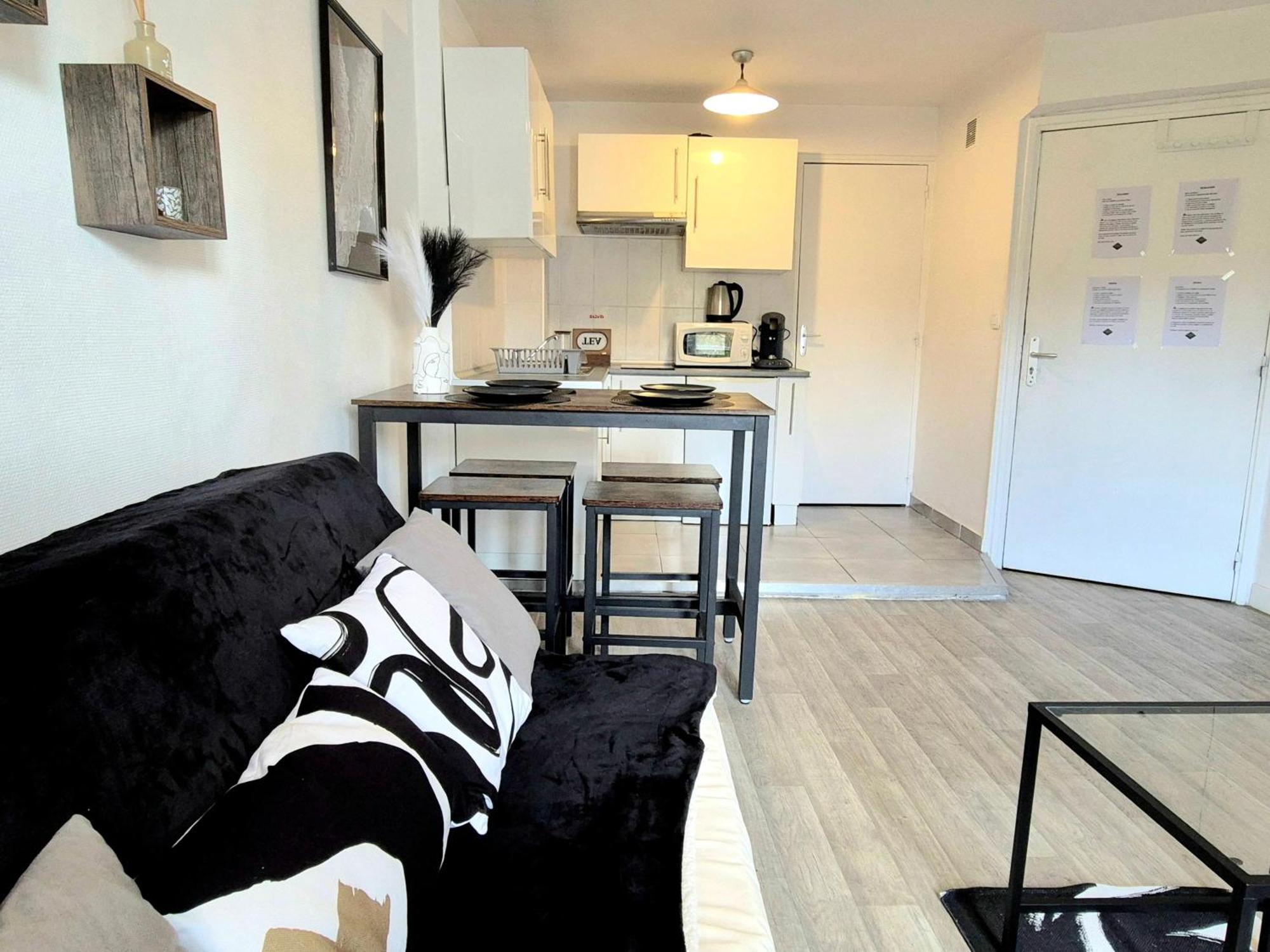L'Atelier-T2 Proche Du Centre-Wifi-Parking Apartment Lourdes Bagian luar foto